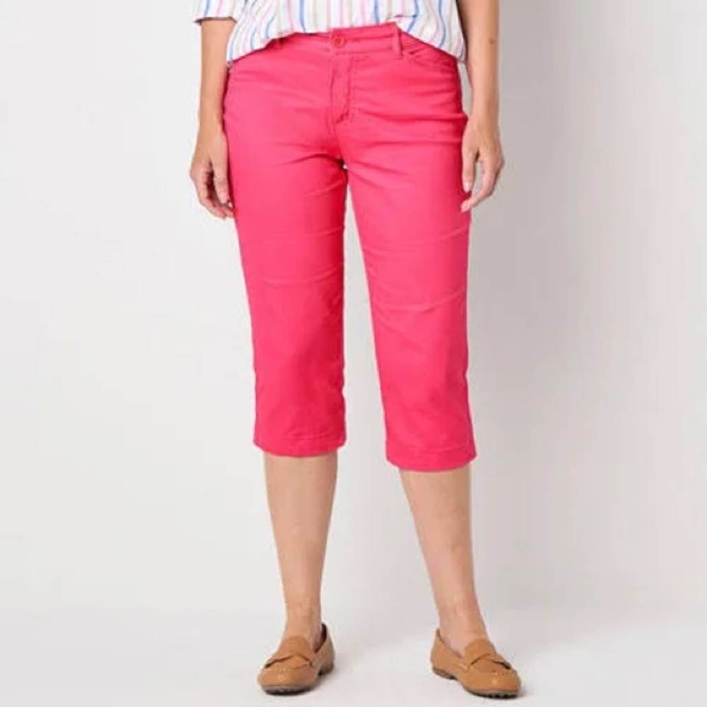 NWT St John’s Bay Capris Mid-rise Easy Fit Through Hips and Thighs Pink Size 4